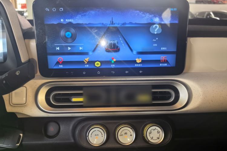Used Wuling Hongguang MINIEV 2024 3rd Generation 215km Youth Edition Center Console