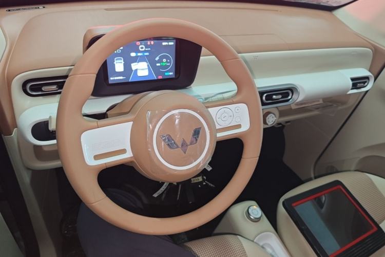 Used Wuling Hongguang MINIEV 2024 3rd Generation 215km Youth Edition Center Console