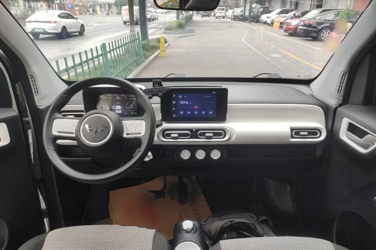 Used Wuling Hongguang MINIEV 2024 3rd Generation 215km Advanced Version Center Console