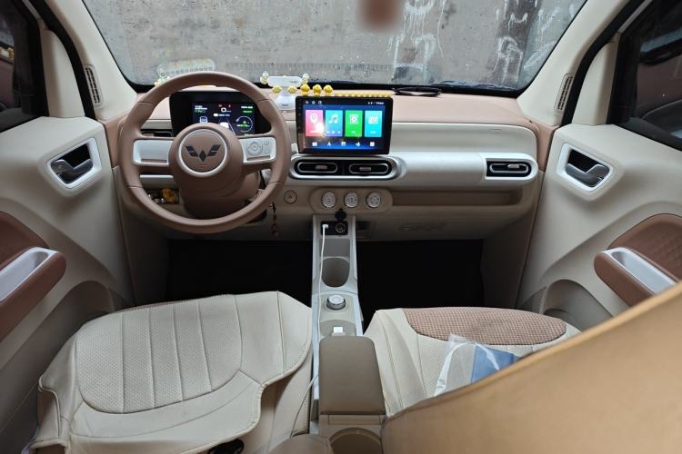 Used Wuling Hongguang MINIEV 2024 3rd Generation 215km Youth Edition Center Console