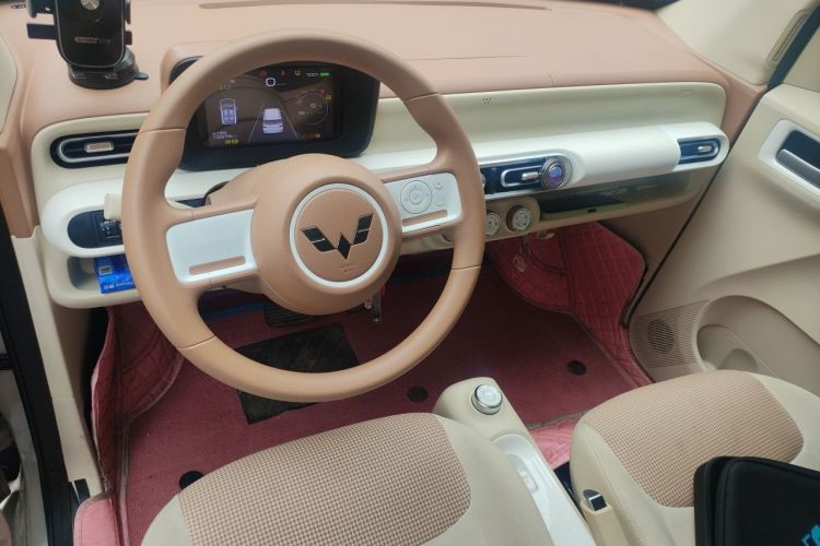 Used Wuling Hongguang MINIEV 2024 3rd Generation 215km Youth Edition Center Console