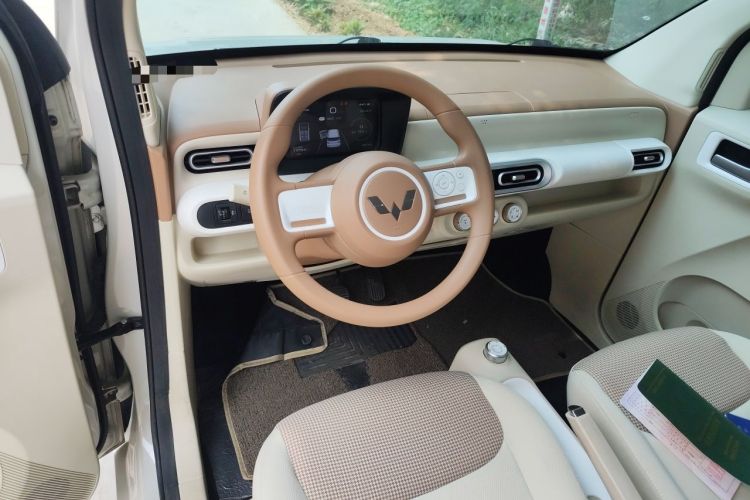 Used Wuling Hongguang MINIEV 2024 3rd Generation 215km Youth Edition Center Console