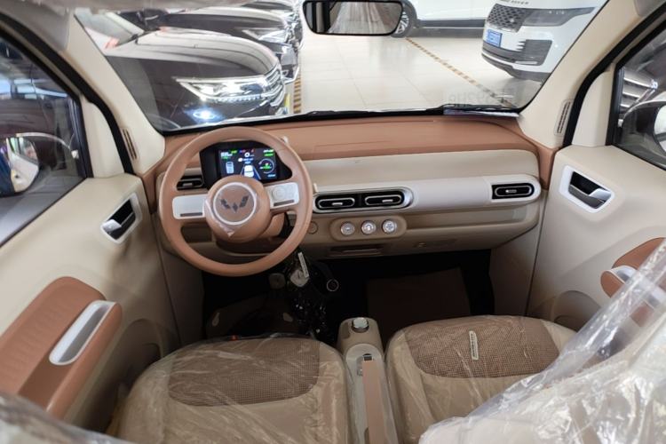 Used Wuling Hongguang MINIEV 2024 3rd Generation 215km Youth Edition Center Console