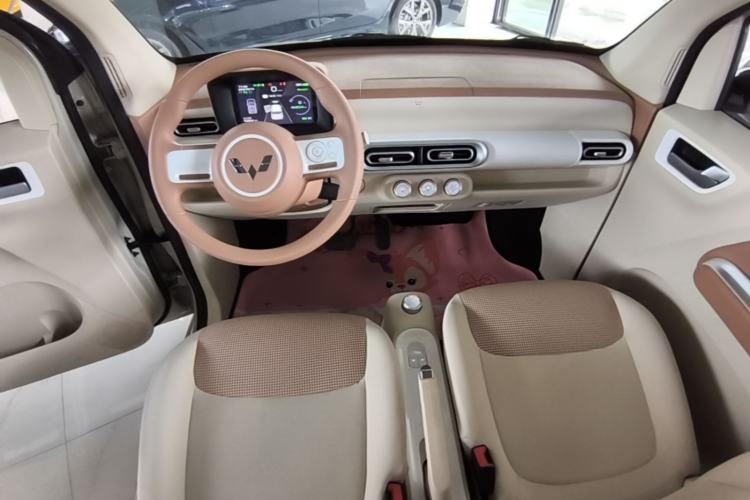 Used Wuling Hongguang MINIEV 2024 3rd Generation 215km Youth Edition Center Console