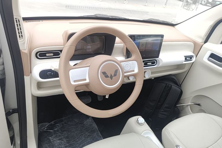 Used Wuling Hongguang MINIEV 2024 3rd Generation 215km Youth Edition Center Console