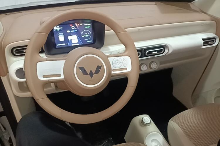 Used Wuling Hongguang MINIEV 2024 3rd Generation 215km Youth Edition Center Console