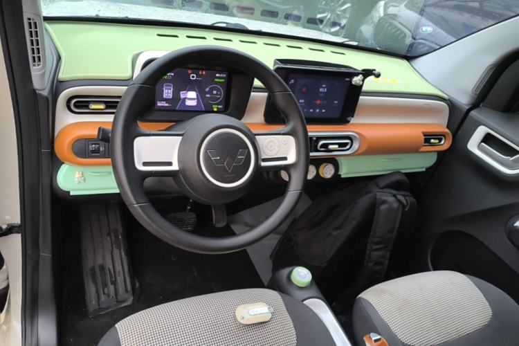 Used Wuling Hongguang MINIEV 2024 3rd Generation 215km Advanced Version Center Console