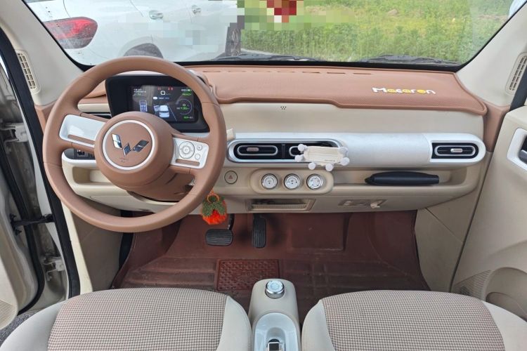 Used Wuling Hongguang MINIEV 2024 3rd Generation 215km Youth Edition Center Console