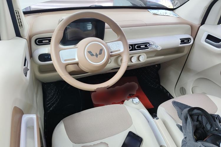 Used Wuling Hongguang MINIEV 2024 3rd Generation 215km Youth Edition Center Console