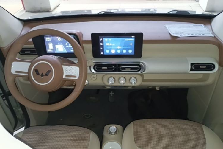 Used Wuling Hongguang MINIEV 2024 3rd Generation 215km Advanced Version Center Console