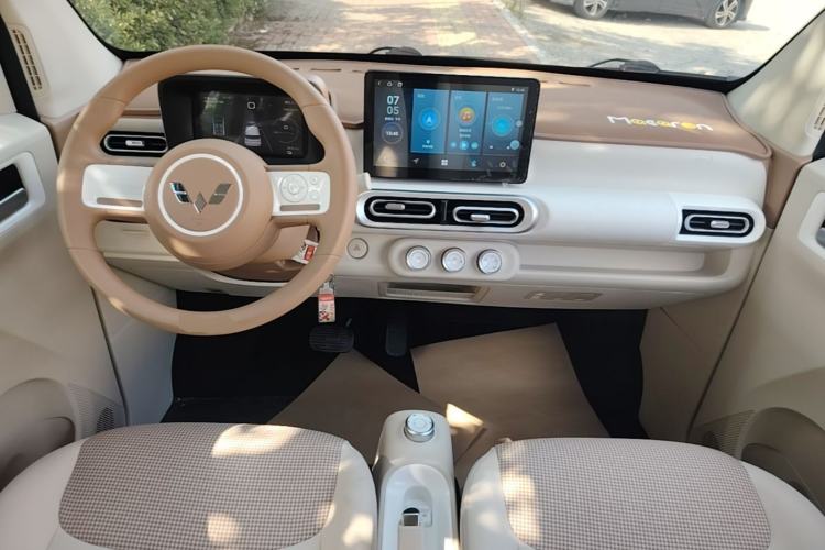 Used Wuling Hongguang MINIEV 2024 3rd Generation 215km Youth Edition Center Console