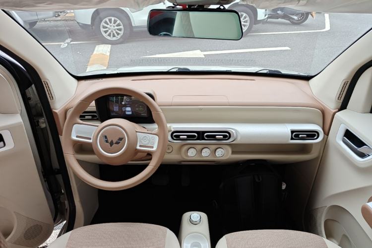 Used Wuling Hongguang MINIEV 2024 3rd Generation 215km Youth Edition Center Console