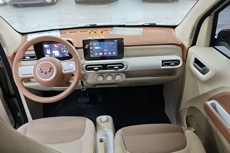Used Wuling Hongguang MINIEV 2024 3rd Generation 215km Advanced Version Center Console