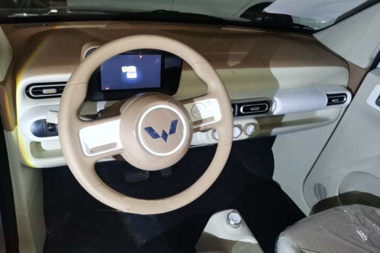 Used Wuling Hongguang MINIEV 2024 3rd Generation 215km Youth Edition Center Console