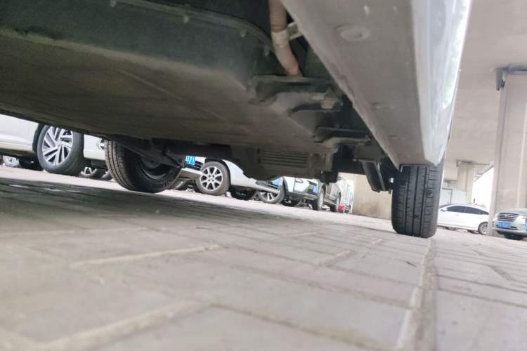 Used Wuling Hongguang MINIEV 2024 3rd Generation 215km Advanced Version Chassis Front Left