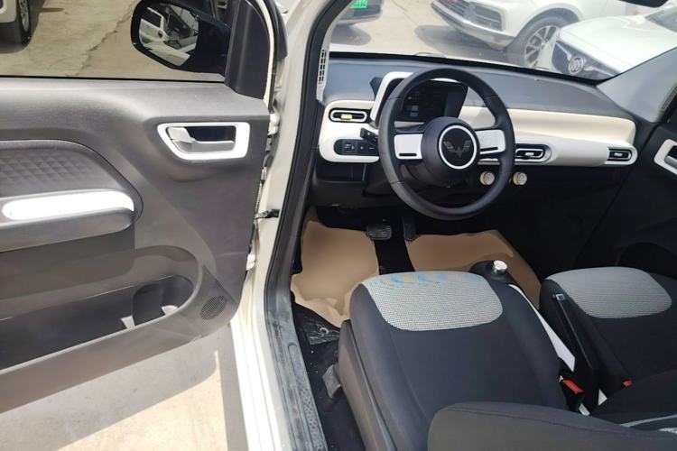 Used Wuling Hongguang MINIEV 2024 3rd Generation 215km Youth Edition Driver Seat