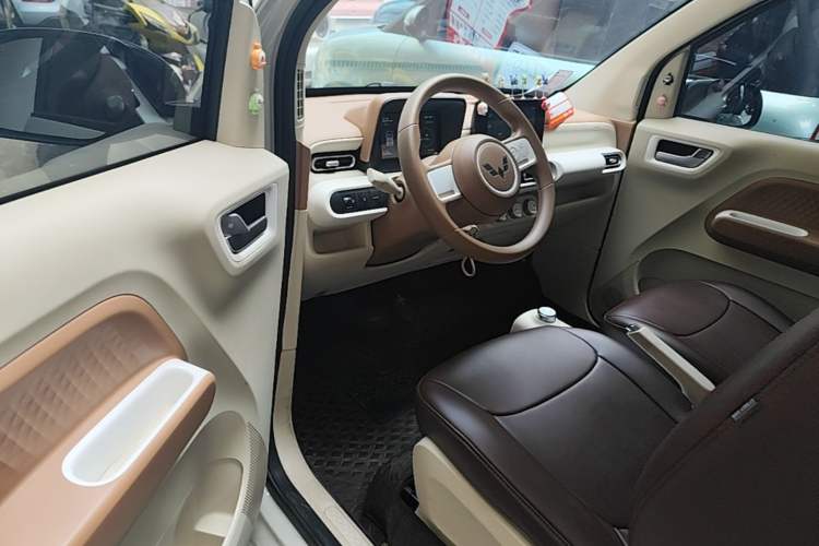 Used Wuling Hongguang MINIEV 2024 3rd Generation 215km Advanced Version Driver Seat