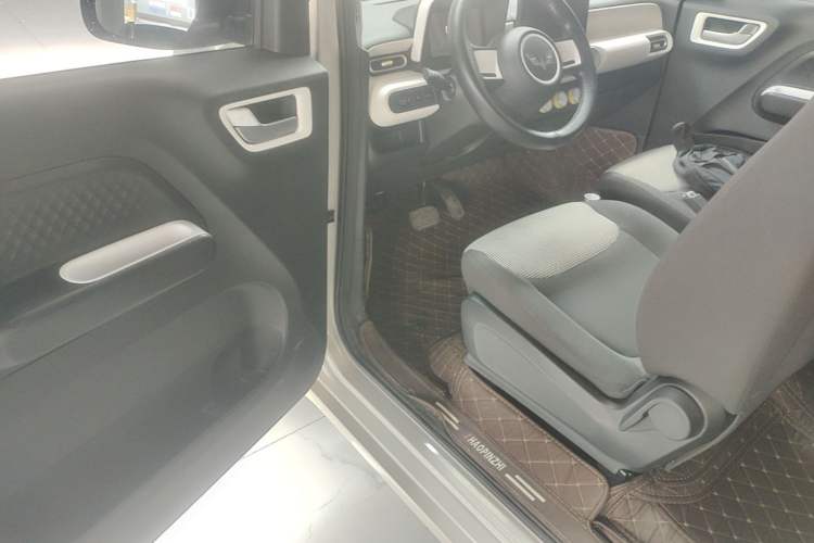 Used Wuling Hongguang MINIEV 2024 3rd Generation 215km Youth Edition Driver Seat