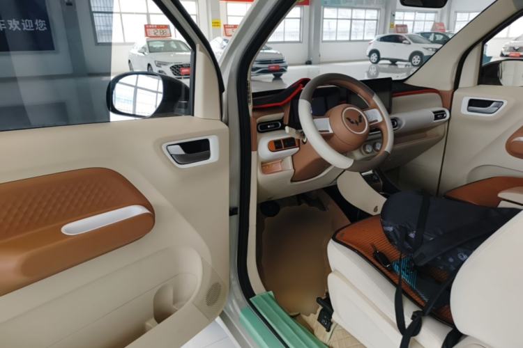 Used Wuling Hongguang MINIEV 2024 3rd Generation 215km Youth Edition Driver Seat