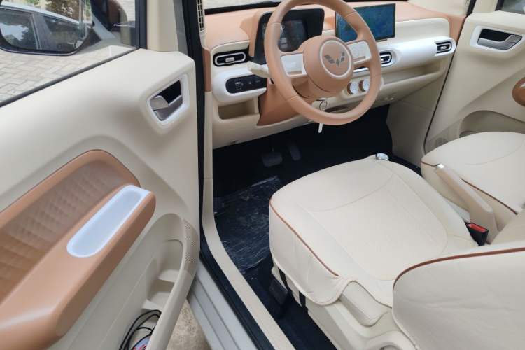 Used Wuling Hongguang MINIEV 2024 3rd Generation 215km Youth Edition Driver Seat
