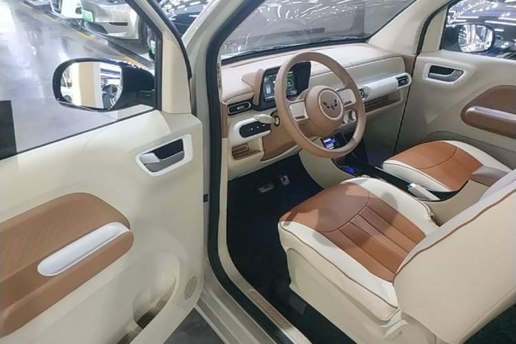 Used Wuling Hongguang MINIEV 2024 3rd Generation 215km Youth Edition Driver Seat