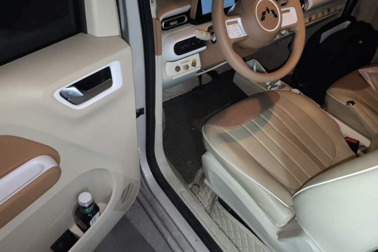 Used Wuling Hongguang MINIEV 2024 3rd Generation 215km Advanced Version Driver Seat