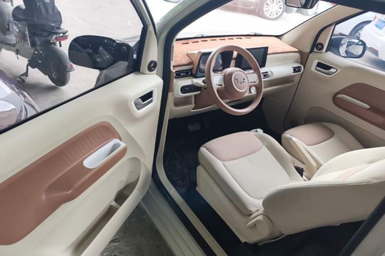 Used Wuling Hongguang MINIEV 2024 3rd Generation 215km Advanced Version Driver Seat