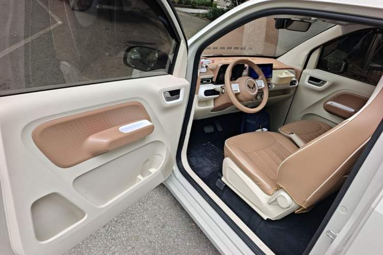 Used Wuling Hongguang MINIEV 2024 3rd Generation 215km Youth Edition Driver Seat