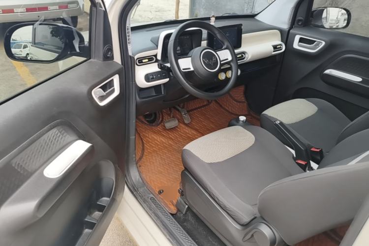 Used Wuling Hongguang MINIEV 2024 3rd Generation 215km Advanced Version Driver Seat