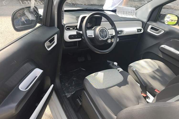 Used Wuling Hongguang MINIEV 2024 3rd Generation 215km Youth Edition Driver Seat