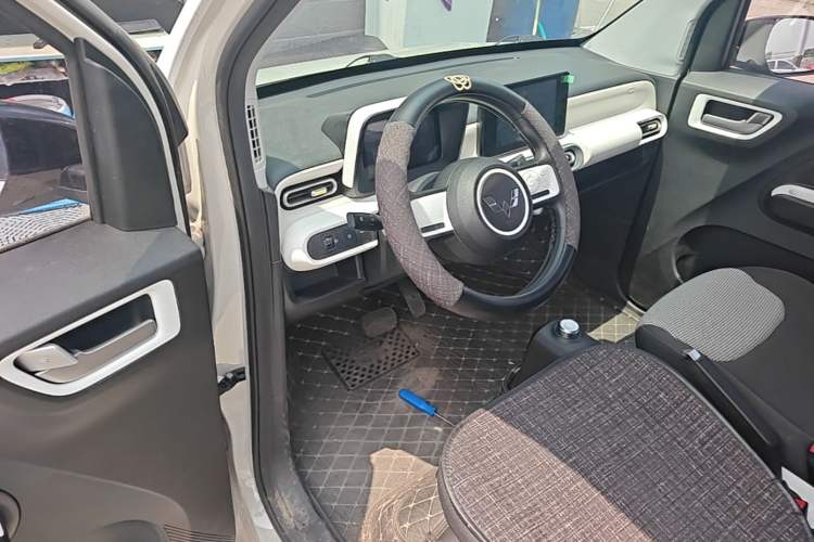 Used Wuling Hongguang MINIEV 2024 3rd Generation 215km Youth Edition Driver Seat