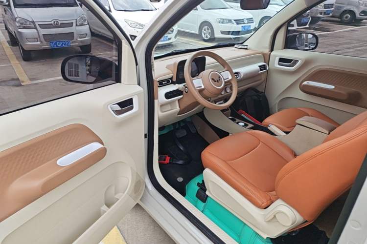 Used Wuling Hongguang MINIEV 2024 3rd Generation 215km Youth Edition Driver Seat