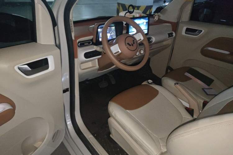 Used Wuling Hongguang MINIEV 2024 3rd Generation 215km Youth Edition Driver Seat
