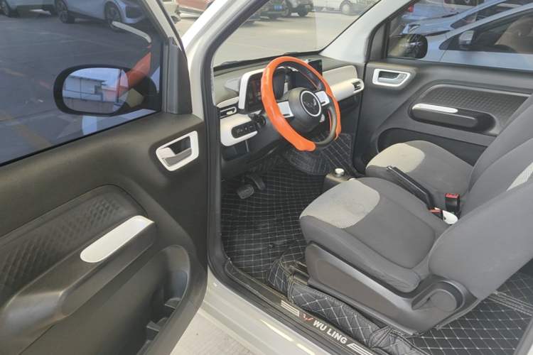 Used Wuling Hongguang MINIEV 2024 3rd Generation 215km Advanced Version Driver Seat