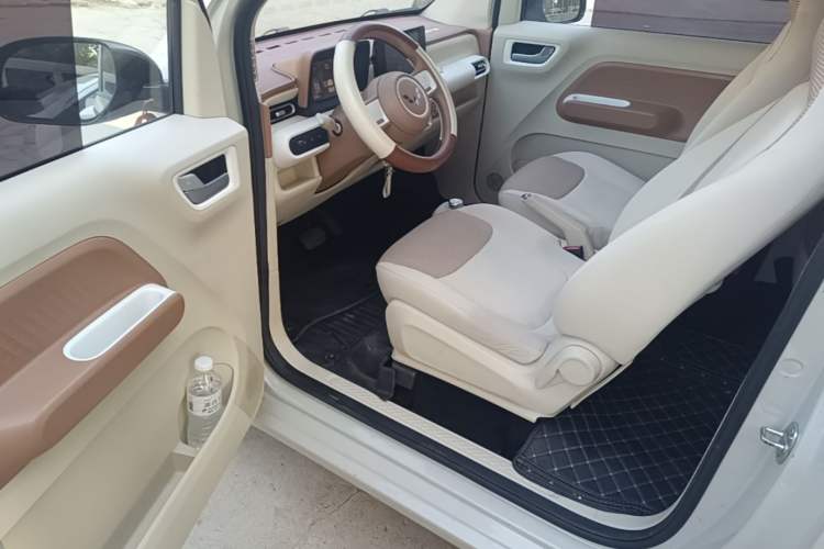 Used Wuling Hongguang MINIEV 2024 3rd Generation 215km Advanced Version Driver Seat