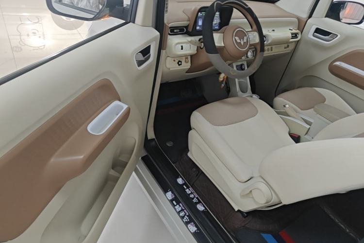 Used Wuling Hongguang MINIEV 2024 3rd Generation 215km Youth Edition Driver Seat