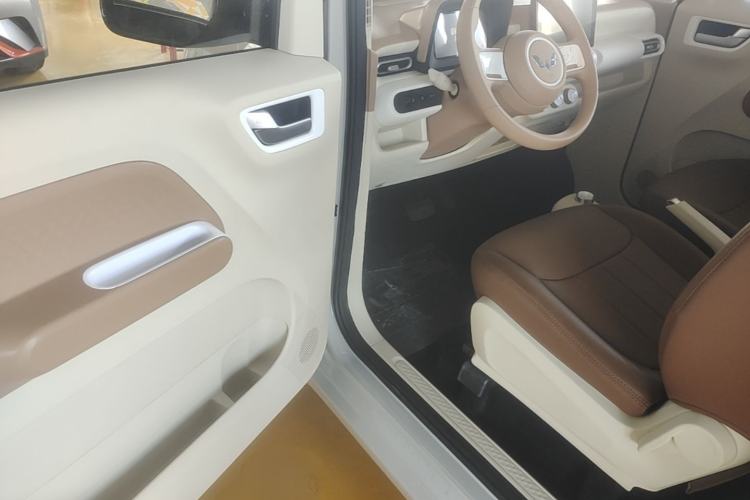 Used Wuling Hongguang MINIEV 2024 3rd Generation 215km Youth Edition Driver Seat
