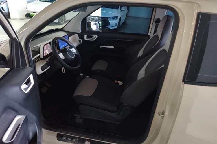Used Wuling Hongguang MINIEV 2024 3rd Generation 215km Youth Edition Driver Seat