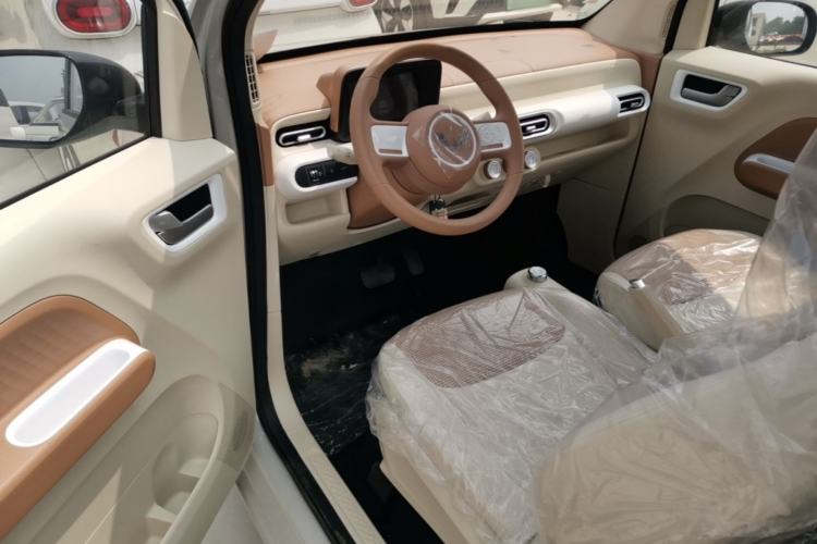 Used Wuling Hongguang MINIEV 2024 3rd Generation 215km Youth Edition Driver Seat