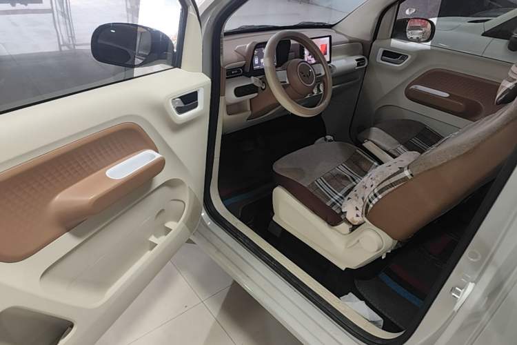 Used Wuling Hongguang MINIEV 2024 3rd Generation 215km Youth Edition Driver Seat