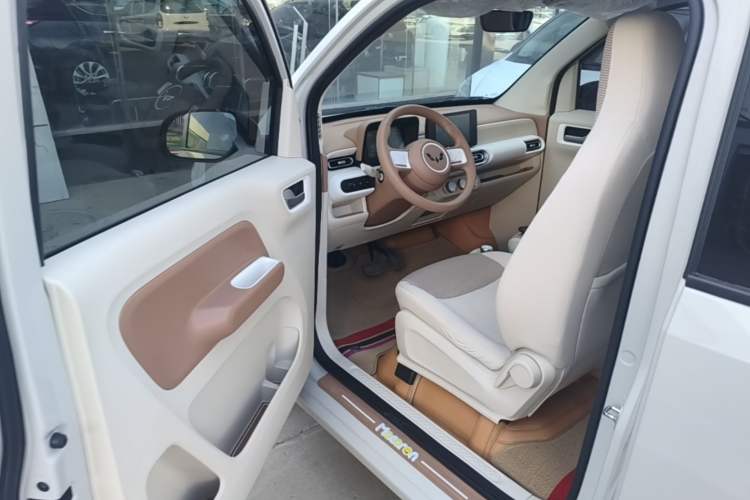 Used Wuling Hongguang MINIEV 2024 3rd Generation 215km Advanced Version Driver Seat