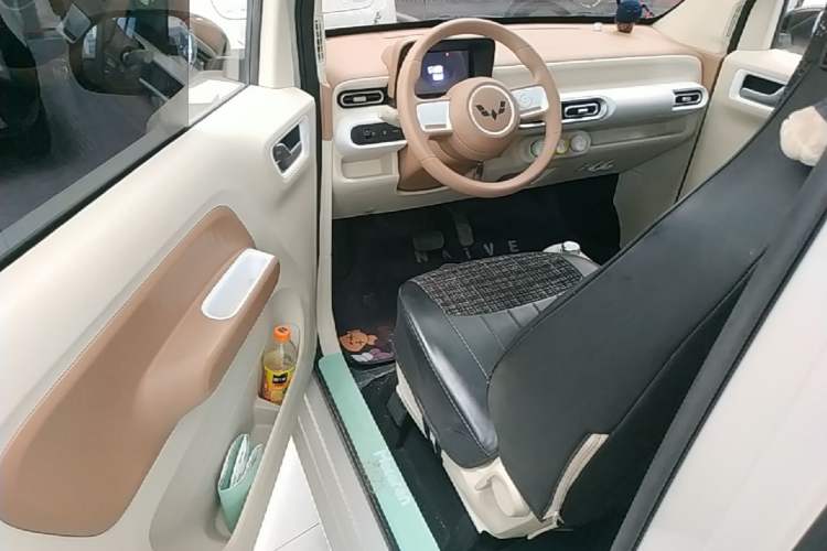 Used Wuling Hongguang MINIEV 2024 3rd Generation 215km Youth Edition Driver Seat