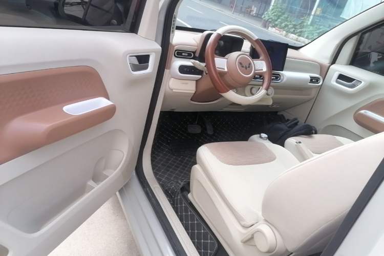 Used Wuling Hongguang MINIEV 2024 3rd Generation 215km Youth Edition Driver Seat