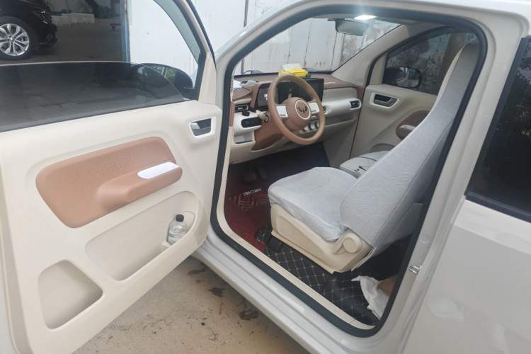 Used Wuling Hongguang MINIEV 2024 3rd Generation 215km Advanced Version Driver Seat
