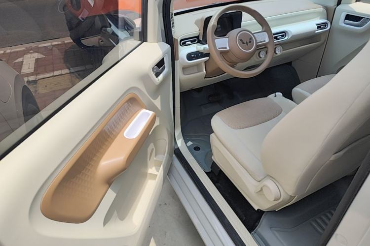Used Wuling Hongguang MINIEV 2024 3rd Generation 215km Youth Edition Driver Seat