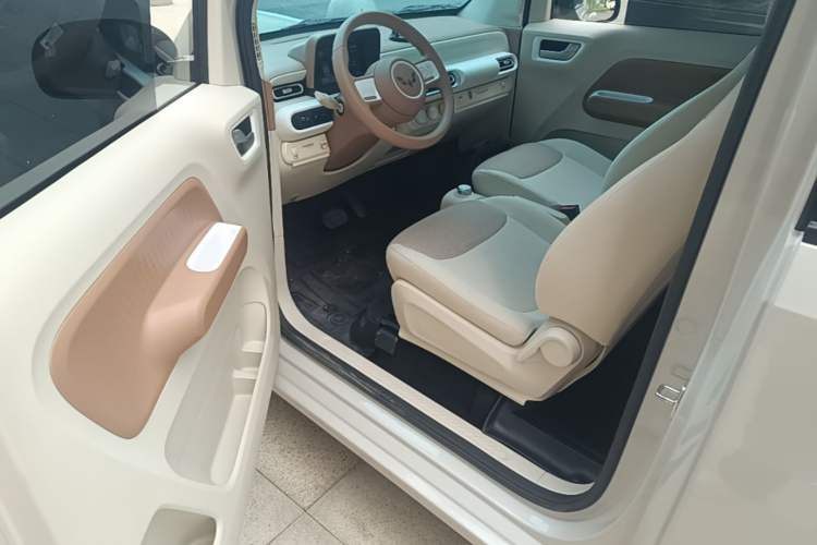 Used Wuling Hongguang MINIEV 2024 3rd Generation 215km Youth Edition Driver Seat