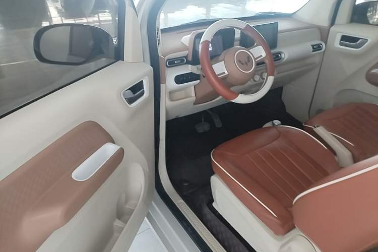 Used Wuling Hongguang MINIEV 2024 3rd Generation 215km Advanced Version Driver Seat