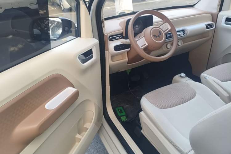 Used Wuling Hongguang MINIEV 2024 3rd Generation 215km Youth Edition Driver Seat