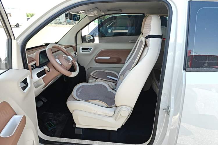 Used Wuling Hongguang MINIEV 2024 3rd Generation 215km Youth Edition Driver Seat