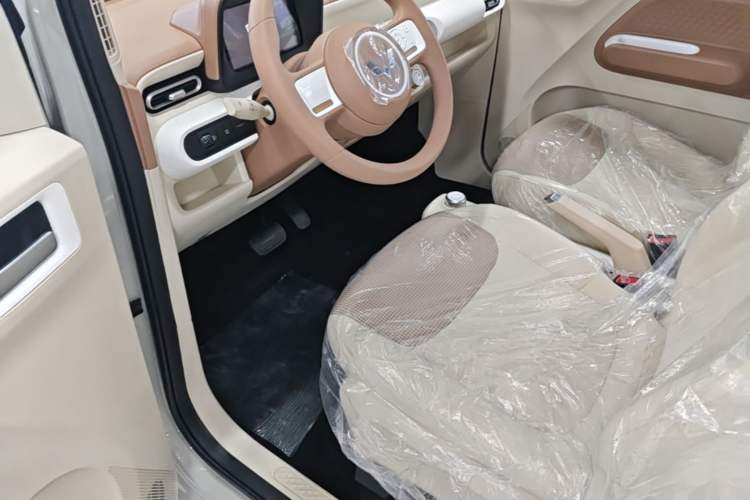 Used Wuling Hongguang MINIEV 2024 3rd Generation 215km Youth Edition Driver Seat